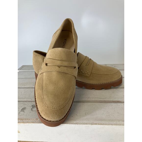 VIONIC WOMENS CHERYL II SUEDE LOAFERS IN SAND SIZE 7.5 - Picture 1 of 16